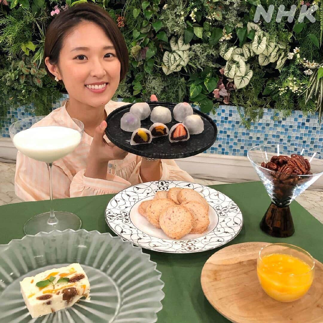 あさイチさんのインスタグラム写真 - (あさイチInstagram)「”極上”のスイーツ🍰レシピを公開！﻿ ﻿ 和・洋・中の若手人気シェフ👨‍🍳が﻿ 子どもと一緒に楽しめるスイーツや⠀ ちょっとぜいたくな大人向けスイーツ🍮を考案してくれました。﻿ レシピはスワイプ👉どうぞ召し上がれ！⠀ ⠀ #極上スイーツ #簡単レシピ #マンゴープリン #フルーツ大福 #ヌガーグラッセ⠀ #近江友里恵 アナ ⠀ #nhk #あさイチ #8時15分から」5月19日 16時50分 - nhk_asaichi