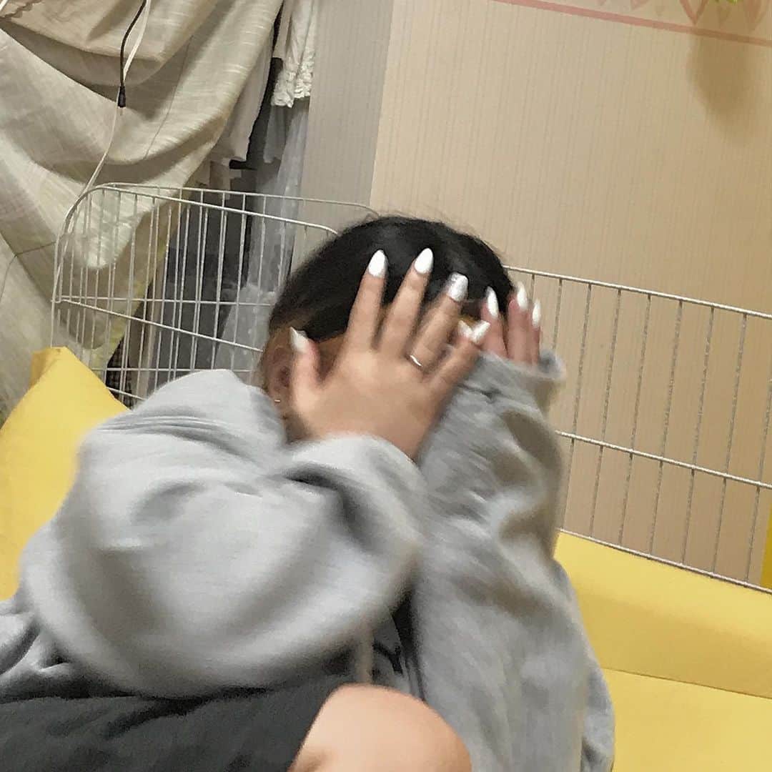 漆山璃さんのインスタグラム写真 - (漆山璃Instagram)「写真撮られたくないかのんちゃん！ 😀😀☺️すっぴん！」5月19日 17時19分 - rio.rio.rio13