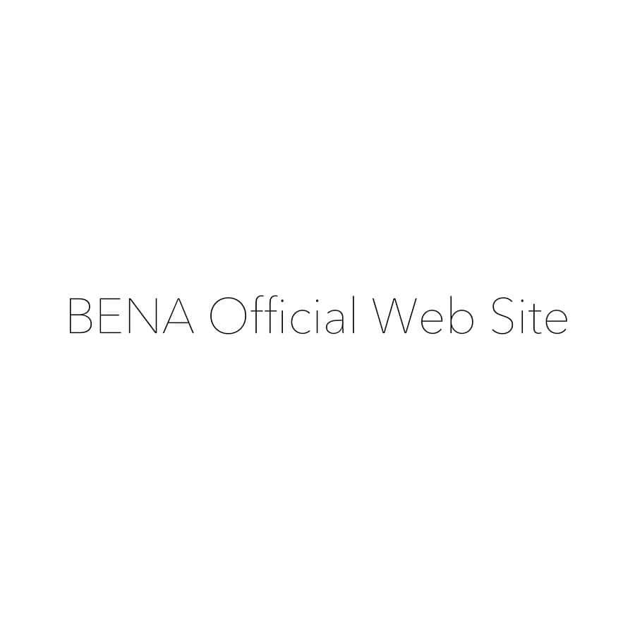 渡邉真梨奈さんのインスタグラム写真 - (渡邉真梨奈Instagram)「. この度、BENA Official Web Site を開設することになりました。  2.3年後の私、5年後の私、とこの先の事を考える時間が増えた今、私自身の活動を通して発信していくことに “居場所” が欲しくなり 今回Web上に作ることにしました！ このサイトに入る事で初めましての方にもどういう人物なのか知って貰えるような空間をこれからも改善し続けながら作っていけたらなと思っております。  なので今後も、SNSと共に BENA Official Web Site も宜しくお願い致します！ 📎プロフィールのリンクから飛べます https://www.bena-tky.com/  BENA  #bena_style #渡邉真梨奈 #officialwebsite」5月19日 18時29分 - b_e_n_a_92