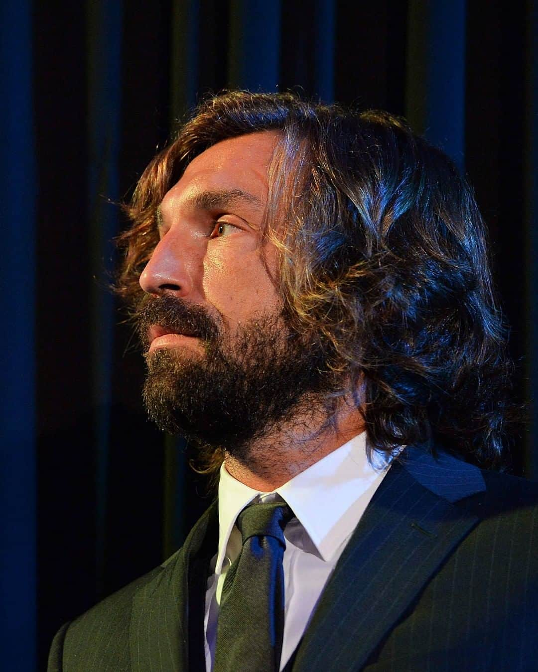 ユヴェントスFCさんのインスタグラム写真 - (ユヴェントスFCInstagram)「🎼 Please stand up for THE MAESTRO's birthday.  #FinoAllaFine #ForzaJuve #Pirlo」5月19日 20時22分 - juventus