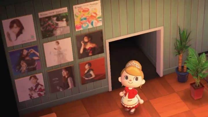 のインスタグラム：「任天堂Switch『あつまれ どうぶつの森』﻿略して「あつ森」、私も毎日スローライフを楽しんでいる一人です。﻿ ﻿ ﻿ 今回は私の部屋で、クロマチックハーモニカ南里沙のアルバムをご紹介。ただいまのお勧めのCDは、全部です！笑﻿ ﻿ 曲はあつ森のテーマソングをクロマチックハーモニカで演奏してみました♪近くあつ森で、コンサートが出来たらいいなぁと思っています(^-^)/﻿ ﻿ ﻿ ﻿ #クロマチックハーモニカ #ハーモニカ #南里沙 #chromaticharmonica #harmonica #risaminami #hohner #hohnermusic #hohnerartist #newsuper64x #super64x  #playtheoriginal  #하모니카 #미나미리﻿﻿﻿사 #半音階口琴 #口琴  #あつまれどうぶつの森 #あつ森 #どうぶつの森 #テーマ曲」