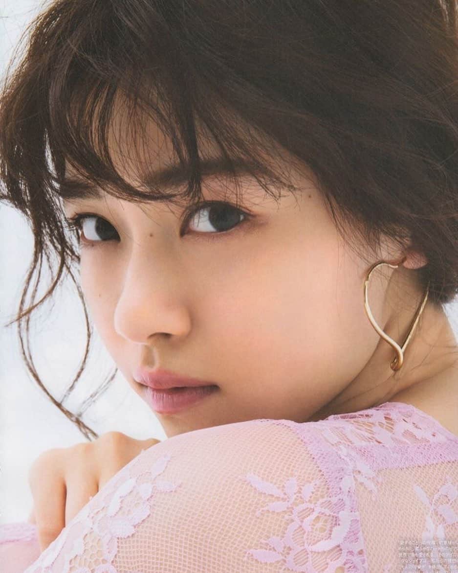 西野七瀬fanのインスタグラム：「･ #西野七瀬 #なぁちゃん #ななせまる #ななせ #にしのななせ #にゃー #なーちゃん #nishinonanase  #乃木坂46 #nogizaka46  #雑誌 #nonno #どいや丸軍団 #七瀬組  #乃木坂ちゃんリスペクト軍団」