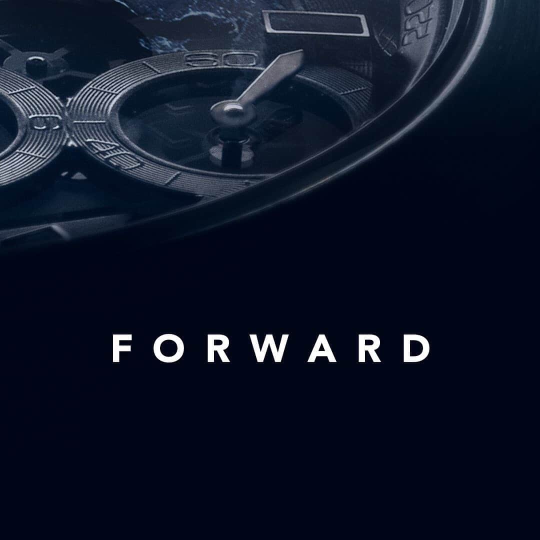 のインスタグラム：「After the days of silence, of respect, the time has come to restart with a new impulse. With dedication and responsibility, we will face together a new beginning. #bestrong #beconfident  #eberhard_co #eberhardwatches #eberhard #eberhard1887 #eberhard_1887」