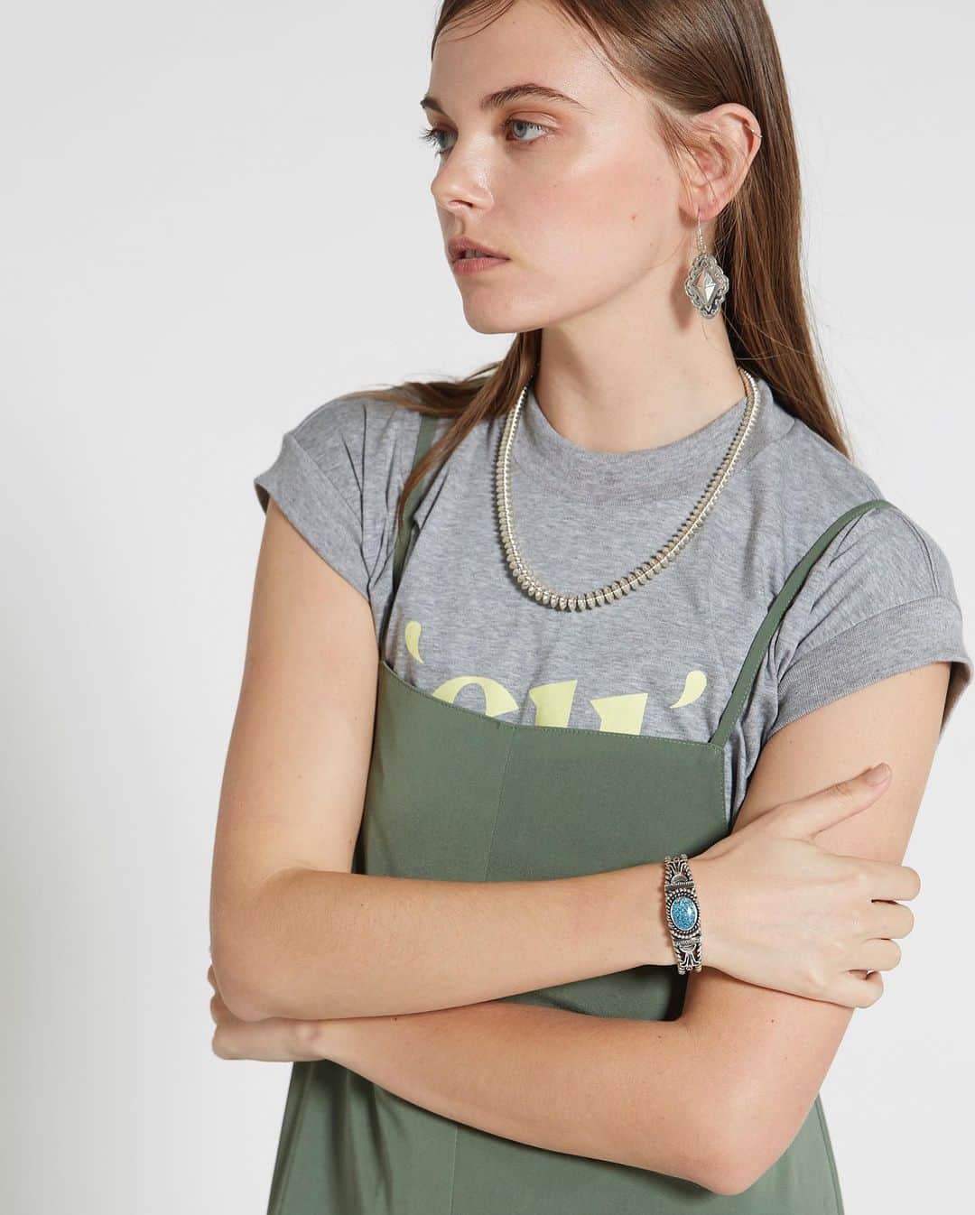 のインスタグラム：「. FRENCH NO SLEEVE TEE（”cu”） . WHITE / HEATHER GRAY / NAVY . #ritajeanstokyo #rita #リタジーンズトーキョー #frenchsleeve #seeyou #tokyobrand #japanbrand #madeinjapan #感謝を込めて #buy1get1feee中 #¥1じゃないよ #swipeandtap」