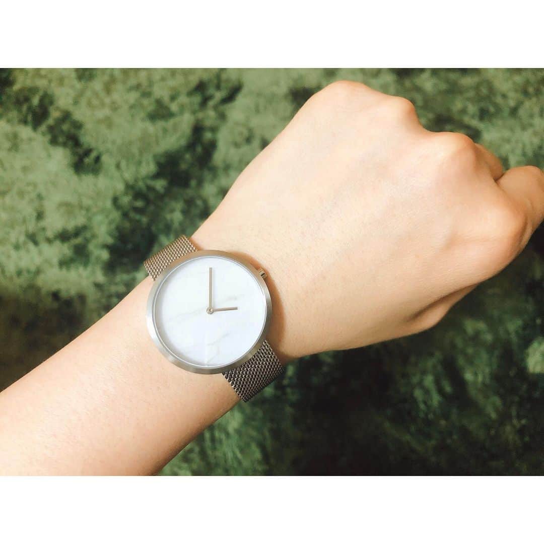 福咲れんさんのインスタグラム写真 - (福咲れんInstagram)「MAVEN(@mavenjapan)さんから時計を頂きました♪  わたしの大好きなシンプルモダン〜◎ プライベートでもお仕事でも使えるっ  クーポンコード【renreen】使用で10%off。  #mavenwatches #マベン #マベンウォッチズ #腕時計 #時計 #手元倶楽部 #シンプル」5月19日 22時40分 - renren108