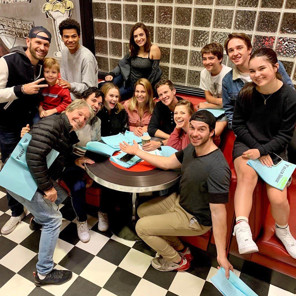 フラーハウスのインスタグラム：「We can feel the love! 🥰 📸: @candacecbure」