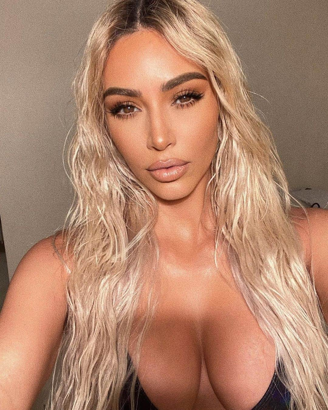 キム・カーダシアンさんのインスタグラム写真 - (キム・カーダシアンInstagram)「🧝🏻‍♀️」5月20日 1時20分 - kimkardashian