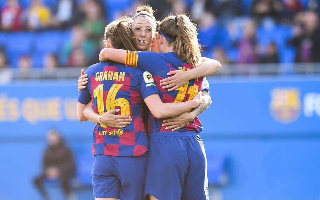 Caroline Graham Hansenさんのインスタグラム写真 - (Caroline Graham HansenInstagram)「One fantastic year later! So great full to become a part of this wonderful group of people! Miss you and miss playing with all of you! #viscaelbarça」5月20日 1時28分 - graham95