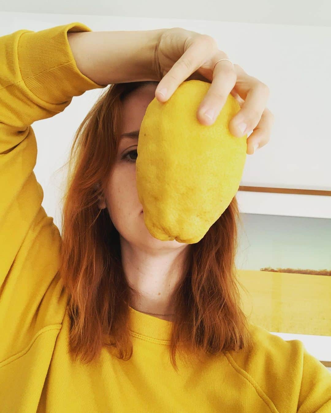 ローラ・スペンサーのインスタグラム：「When Life Gives You Lemons THE SIZE OF YOUR HEAD」