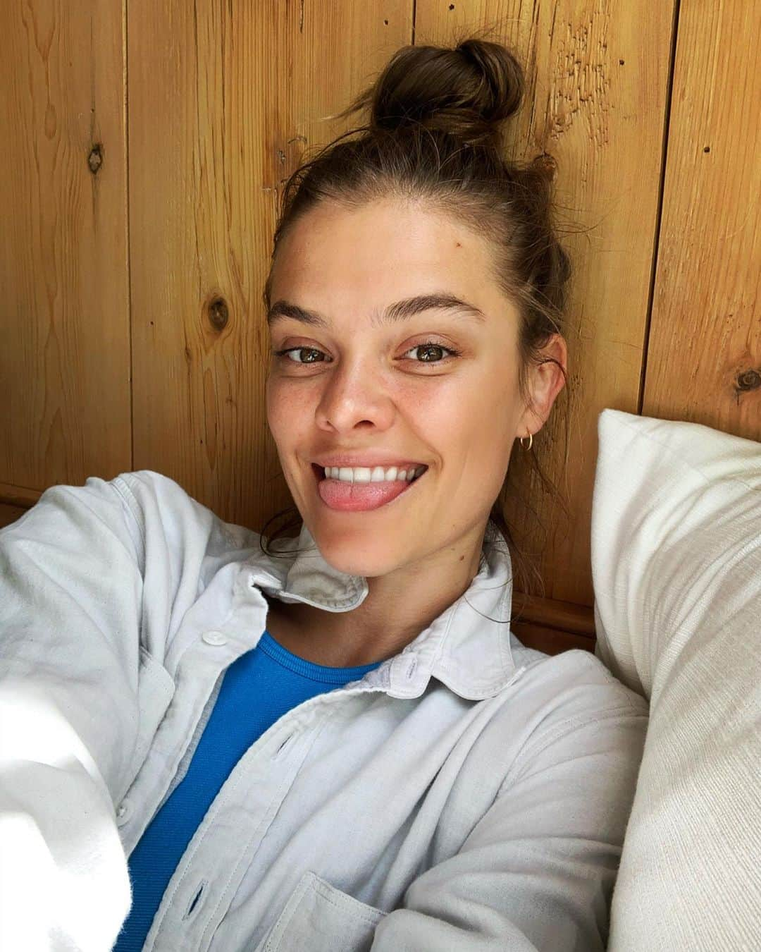 ニーナ・アグダルさんのインスタグラム写真 - (ニーナ・アグダルInstagram)「Those freckles are as real as my tits.」5月20日 2時33分 - ninaagdal