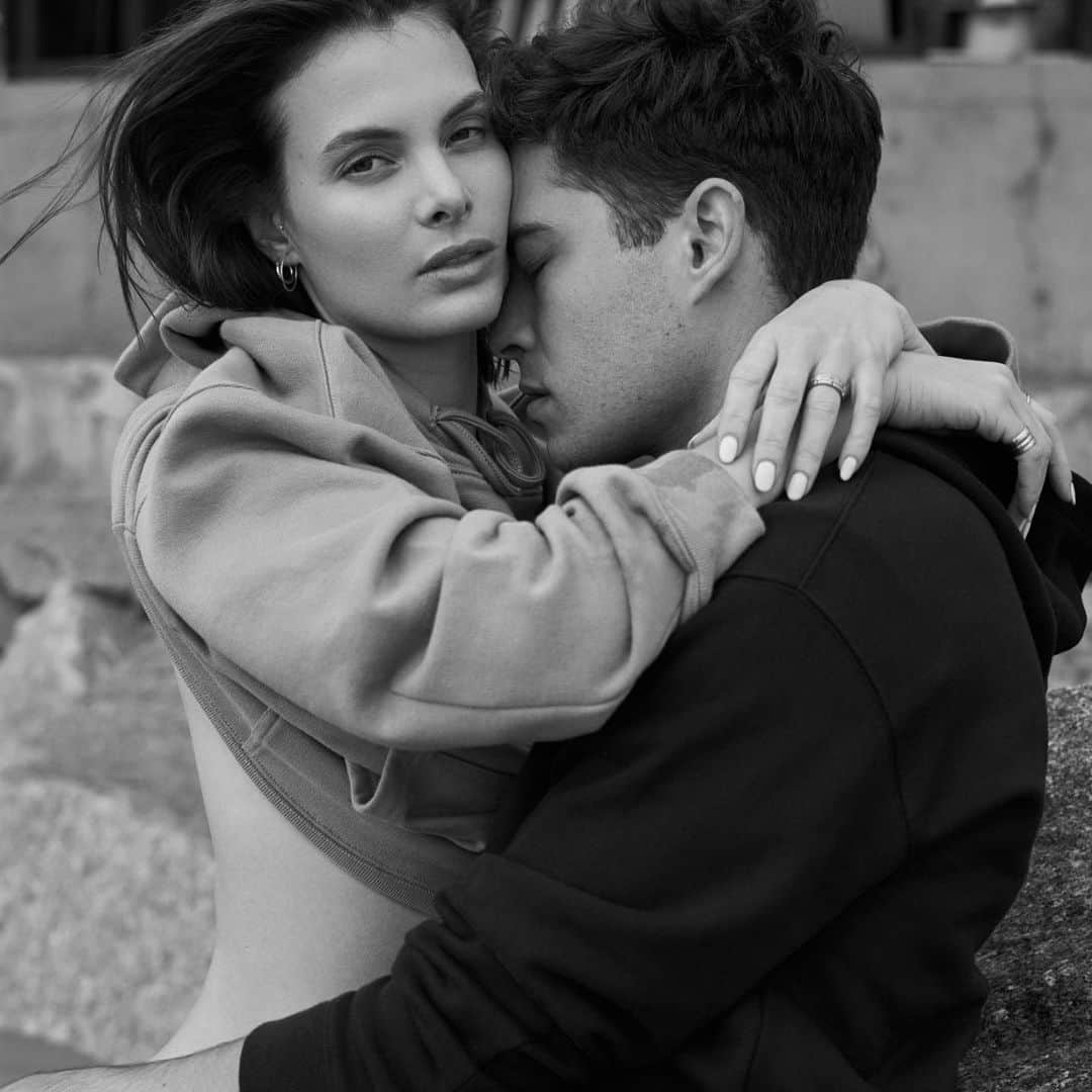 フランシスコ･ラチョースキーのインスタグラム：「Happy birthday to The most beautiful, sexy, perfect wife, mother, best friend, love of my life...!! ❤️❤️ je t’aime mon amour @jessiann_gravel」