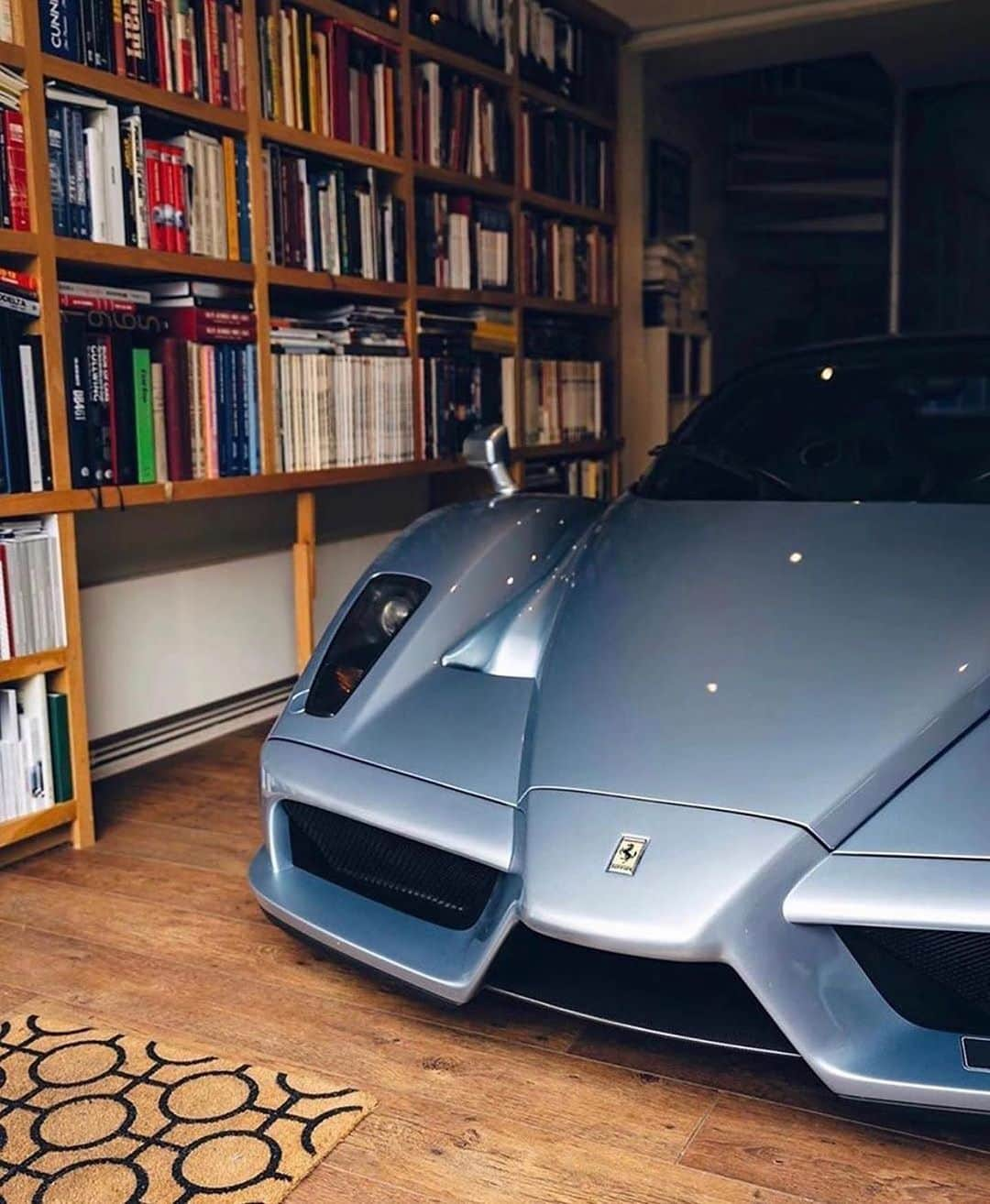 パブリッシュブランドさんのインスタグラム写真 - (パブリッシュブランドInstagram)「Library goals. #publish #todayfortomorrow #ferrari」5月20日 3時26分 - publishbrand