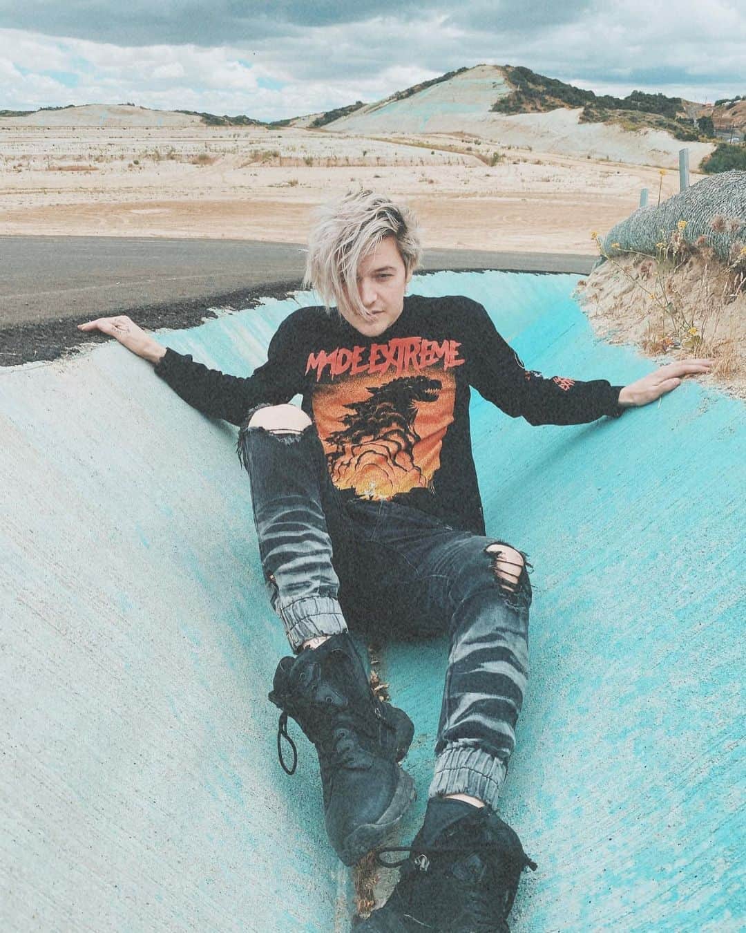 Ghastlyのインスタグラム：「Woke up like this apparently」