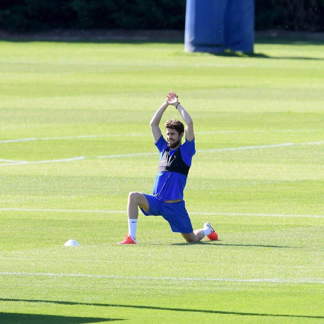 ジョルジェ・ルイス・フレーロさんのインスタグラム写真 - (ジョルジェ・ルイス・フレーロInstagram)「I missed being on the pitch 🙌🏻 #love #football #J5 @chelseafc」5月20日 3時56分 - jorginhofrello