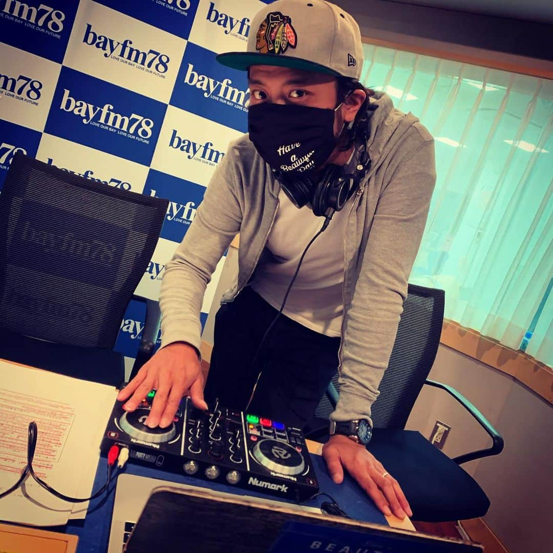 光永亮太さんのインスタグラム写真 - (光永亮太Instagram)「今日もDJ RAINMAN出動のbayfm「Power Bay Morning」、この後5:00〜生放送。  こう見えてちゃんとした情報番組です。笑  #bayfm #パワーベイ」5月20日 4時43分 - mitsunagaryota