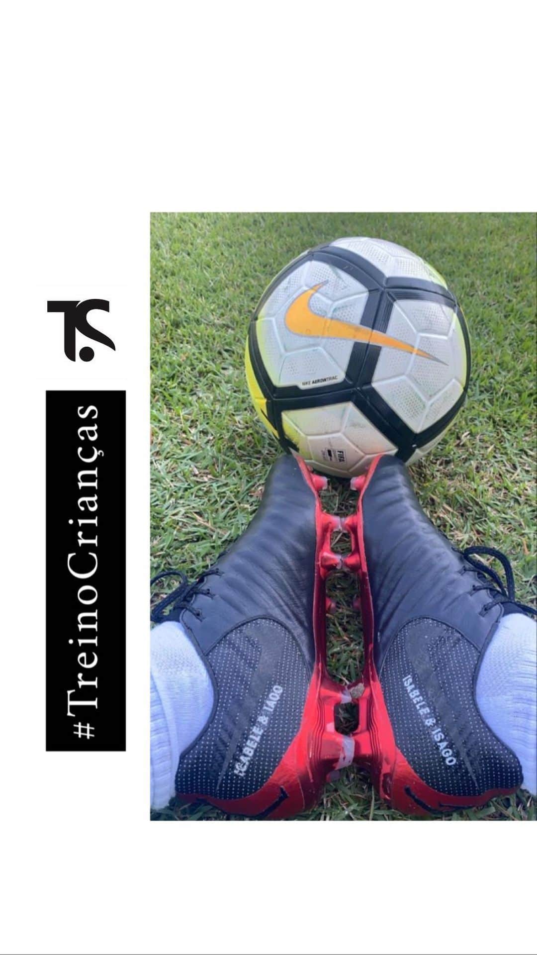 チアゴ・シルヴァのインスタグラム：「Treino de fundamento com meus dois meninos, Isago e Iago. Filhos, vcs são o orgulho do papai!! E pra quem fizer esse treino em casa, me marca no Stories. Abs e fique em casa 🏠 • • • #ThiagoSilva #TS2 #FamiliaSilva #TreinoDeFundamento #TreinoDeFutebol #TreinoParaCrianças #MeusFilhos #PaiDeDois #CoronaOut #restecheztoi #jesuischezmoi #restezchezvous #fiqueemcasa #fiquememcasa #ficaemcasa #euficoemcasa #stayhome #stayathome #restezalamaison #yomequedoencasa」
