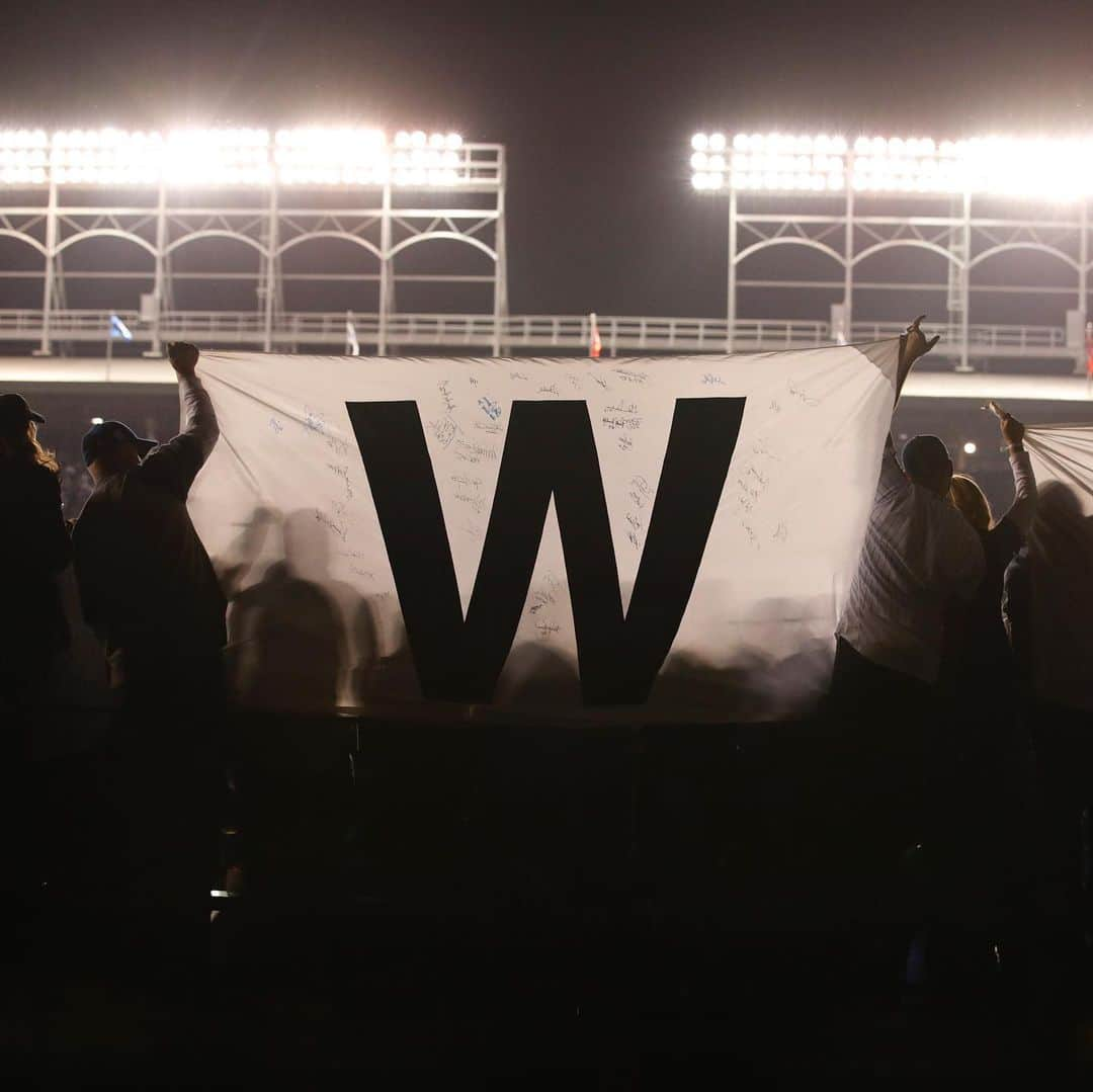 シカゴ・カブスさんのインスタグラム写真 - (シカゴ・カブスInstagram)「#CubsCollection: W Flag. The simplicity of a blue W on a white flag has become an enduring symbol of Cubs pride, but its origins date back over a century. When the Wrigley family owned the team in the 1920s, Catalina Island was the home of Cubs Spring Training. Players and fans were ferried to the facility by Wilmington Transport, whose ships flew a blue flag with a white W. The flag took on a new meaning in the 1930s when it began to fly atop the scoreboard after wins to alert El passengers of the outcome of the game. When Ernie Banks’ number was retired in 1982, he was honored with a white flag with blue pinstripes, prompting the color of the win flag to be changed to its current white background. Not only does the flag still fly from yardarm after each Cubs win, fans enthusiastically unfurl their own in the stands post-game, creating a sea of Ws. Find more photos on Facebook.com/Cubs.」5月20日 6時49分 - cubs