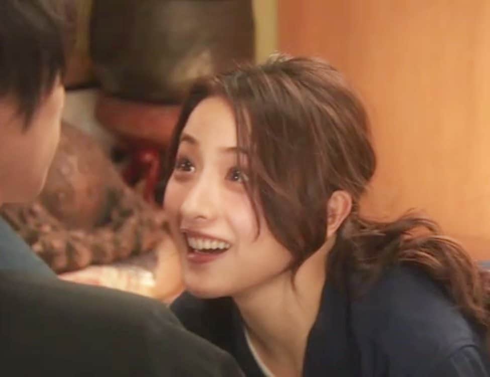 石原さとみ　ファンアカウントのインスタグラム：「. このキラキラした目が素敵すぎる👀💕 潤子さんもえっちゃんも真っ直ぐなんだよな役に本当に惹かれる！ . そして2日で全て見終わりました💗 しばらく5時9時の好きなシーン上げていきます🎄 . . #石原さとみ #5時9時」