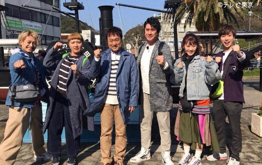 丸山桂里奈さんのインスタグラム写真 - (丸山桂里奈Instagram)「今夜6時25分からは 『ローカル路線バス乗り継ぎ対決旅🚌』です😌  めちゃくちゃ楽しくて、あっという間でした♫バスの顔を見たり背中を見たり、いろんなバスの顔を見ることができてバスというバスを感じれました😳  私は、【太川チーム】でした。  太川さんとは初めましてではありましたがある、るいるいを知っていたので本人を目の前にるいるいと言いたかったですが、やめておきました笑笑  ですが、とても優しくしていただきました😌塚ちゃんも体育会系なので、筋肉の話たくさんしました笑笑  あー またいきたいな。 毎日バス旅でもいいと思えるくらいな、スーパーな時間をいただきました。共演者さま、スタッフさま、みなさま、ありがとうございました😊  素敵な番組に読んでいただき、毛穴から感謝いたします。  #テレビ東京 #バス旅 #今夜6時25分から #太川チーム #太川陽介 #塚田僚一 #丸山桂里奈  #チームワーク半端ないっす #川崎チーム #川崎麻世 #河合郁人  #西野未姫 #さーどうなるでしょうか #お楽しみに #いい意味で #インスタバエ」5月20日 18時14分 - karinamaruyama