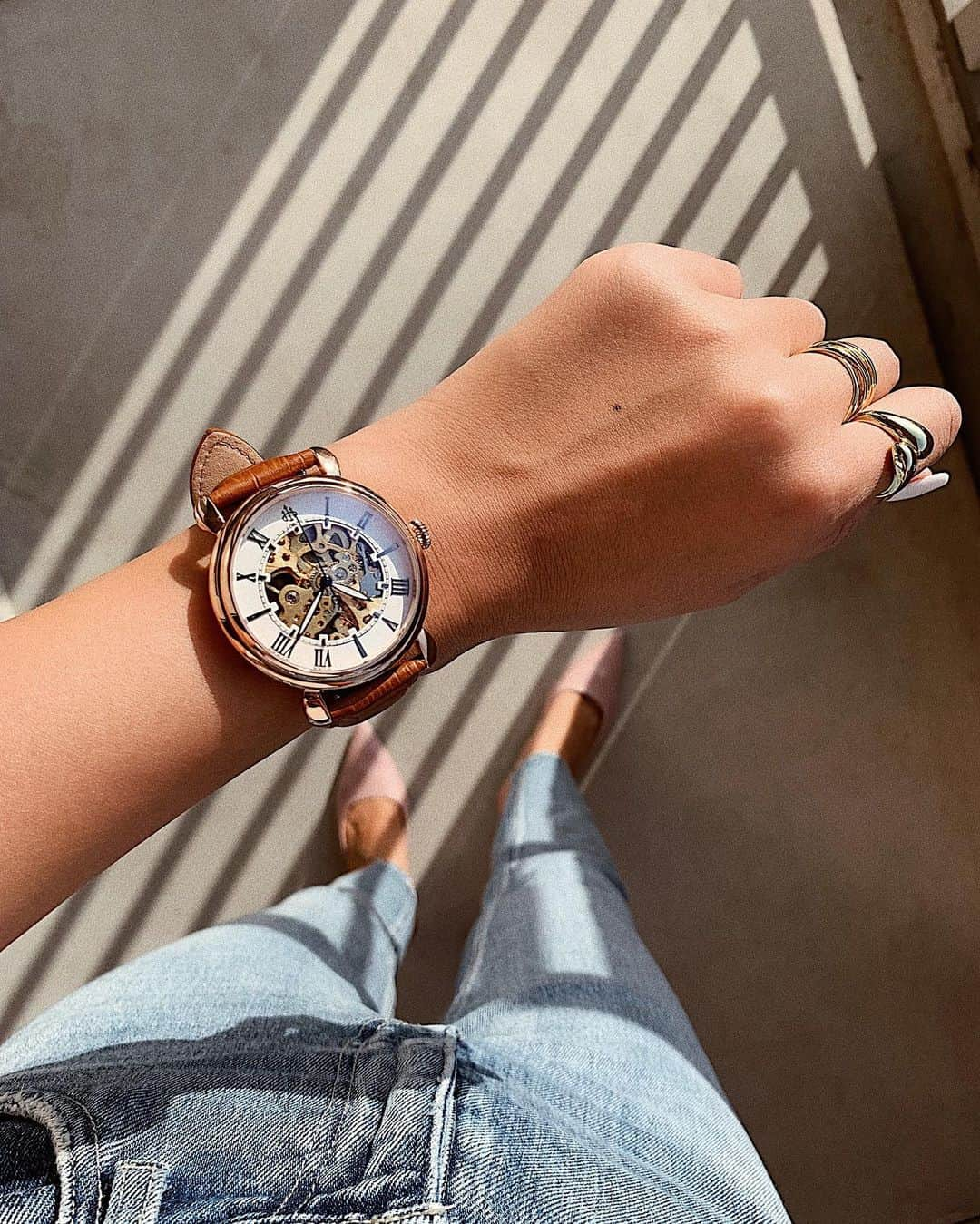 草野春香さんのインスタグラム写真 - (草野春香Instagram)「. @loborjapan ⌚️✨ 10%OFFクーポンコード→kusandzb #lobor #watch #ロバー #時計 #腕時計」5月20日 18時16分 - _haruka030_