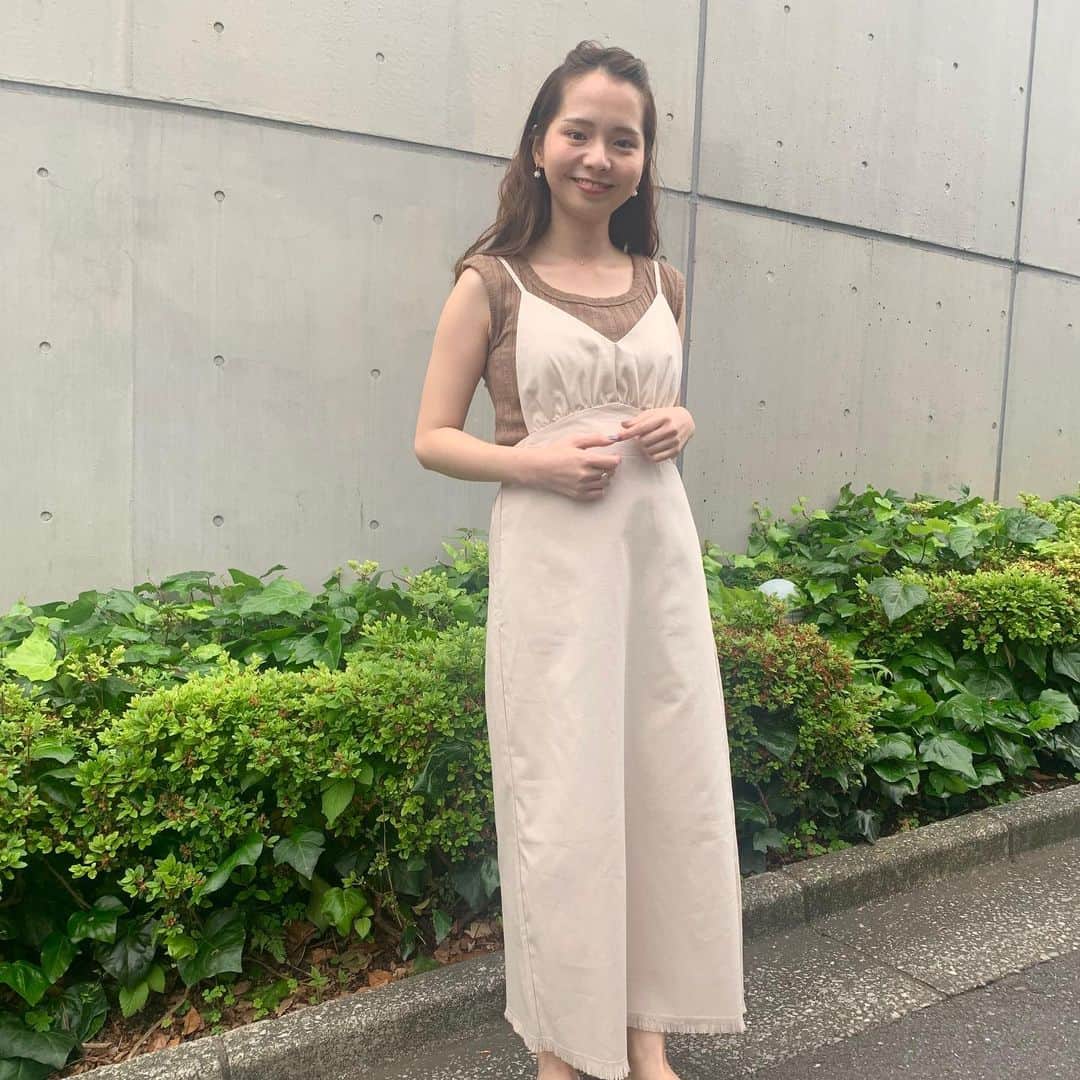 flower OFFICIAL WEB STOREさんのインスタグラム写真 - (flower OFFICIAL WEB STOREInstagram)「IGTV更新しました🍋  今回は ・tiny petal top ・relax ribbon onepiece ・summer fringe onepiece ・eternal fluffy top  をそれぞれご紹介しております！  @flower_yagi @flower_takushima  気になるアイテムのムービーをぜひチェックしてみてください👒」5月20日 18時34分 - flower_web