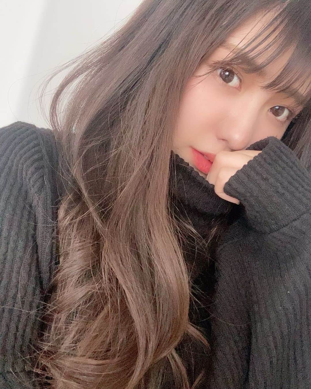 小玉梨々華のインスタグラム：「(Message in English) Hi everyone!  I haven't written a message in English in a long time. But I want to study more.  I'm working hard on the lesson. I'm very much looking forward to meeting everyone. Let’s get through this together!  皆さんお元気ですか？☺︎ 投稿お久しぶりになってしまった！ 早くメンバーや世界中のわーしっぷに会いたいです 一緒に乗り越えようね  @wasuta.world  #wasuta #わーすた」