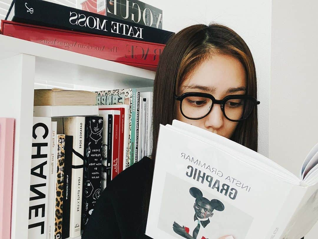 谷まりあさんのインスタグラム写真 - (谷まりあInstagram)「📚🖤🥺」5月20日 18時59分 - mariaaaa728