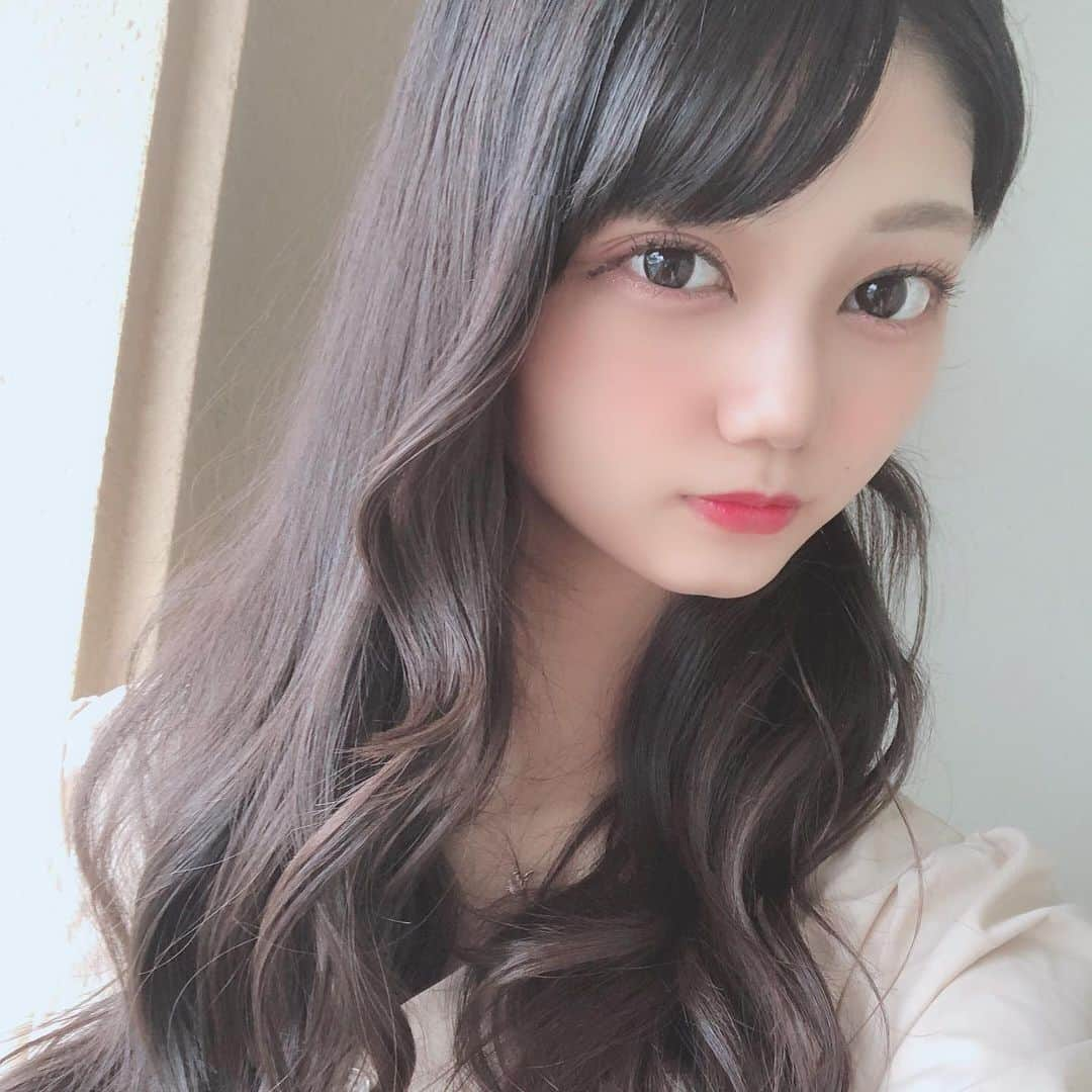 音羽かのん（阿部かれん）さんのインスタグラム写真 - (音羽かのん（阿部かれん）Instagram)「今日ちょっとイメチェンしてみた！ #いえで過ごそう #家で過ごそう」5月20日 19時03分 - karen__abe0202