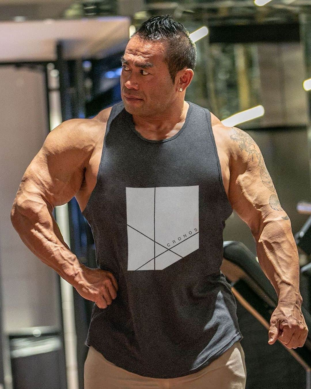 Hidetada Yamagishiさんのインスタグラム写真 - (Hidetada YamagishiInstagram)「https://cronos-apparel.com  CRONOS NEW BOX LINE TANKTOP/gray . Model @hideyamagishi  Photography  @asiagrapher_mk . #cronos#madeinjapan」5月20日 10時31分 - hideyamagishi