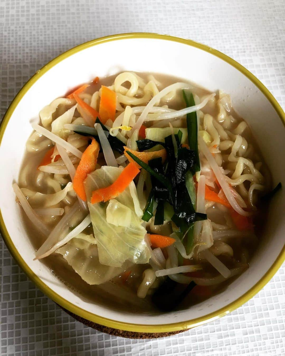 七輝かおるさんのインスタグラム写真 - (七輝かおるInstagram)「自家製ラーメン🍜😋 一年ぶりに打ったけど、美味しい✌️✨」5月20日 12時21分 - miyu____28