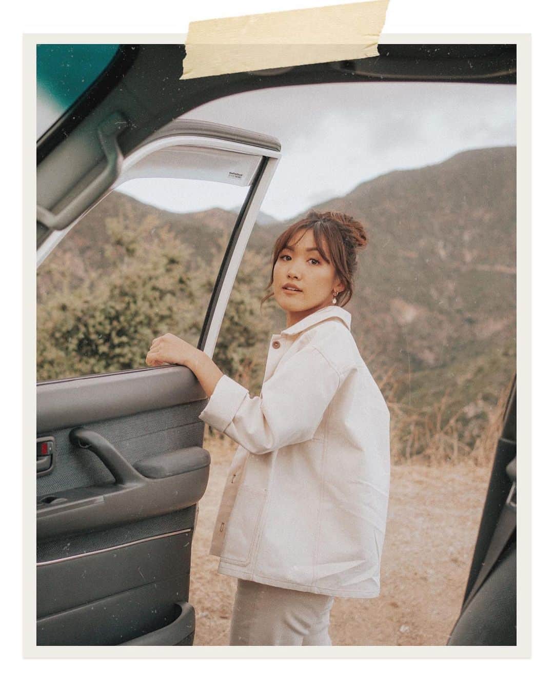 W E Y L I Eさんのインスタグラム写真 - (W E Y L I EInstagram)「Got dressed and took a spontaneous drive to the mountains tonight🌿🏔 In case you missed my stories, @shopwomn Spring Sale is tomorrow May 20 @ 9am PST! If you’ve been eyeing some pieces, don’t miss it because we’re doing up to 40% off ✨ I’m wearing the April jacket in a small.」5月20日 12時29分 - weylie
