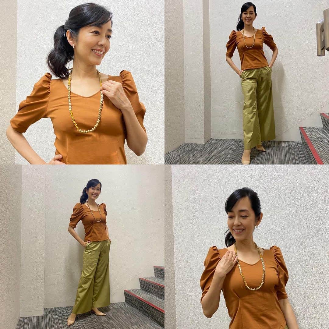のインスタグラム：「アースカラーコーディネート  衣装 & ネックレスは、#LaBaSe」