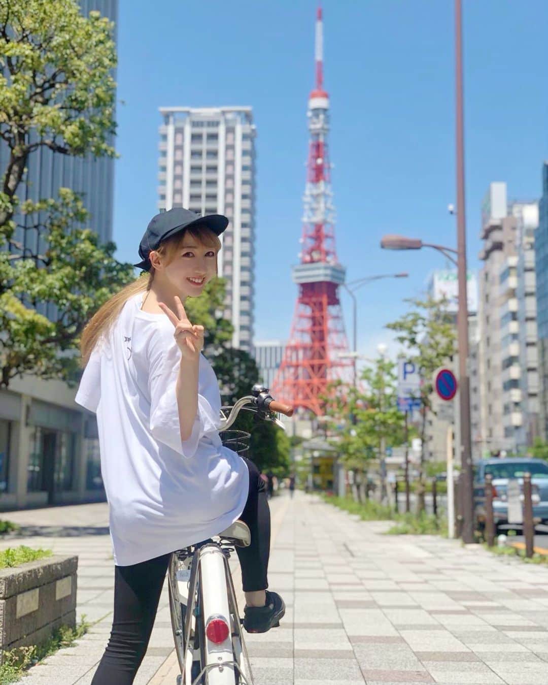 のインスタグラム：「サイクリング🚴🏻‍♀️ #サイクリング　#ソーシャルディスタンス　#自転車　#東京タワー　#tokyo #三田」
