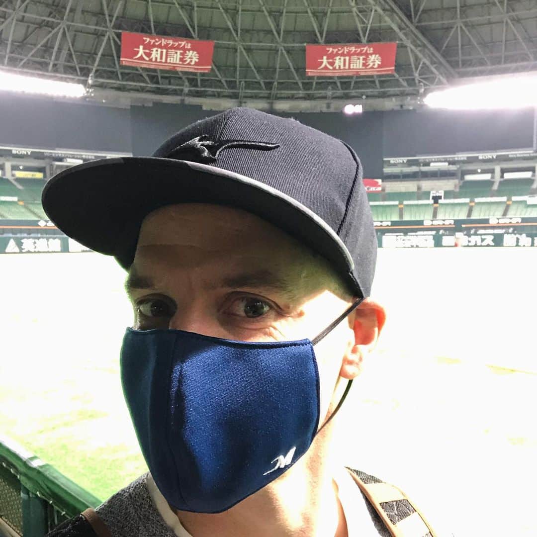 のインスタグラム：「We are back training together at the pay pay dome! Staying safe with @majorstage_official face mask.  Great to see everybody again and preparing together for opening day.  #sbhawks #facemask #openingday #baseball」