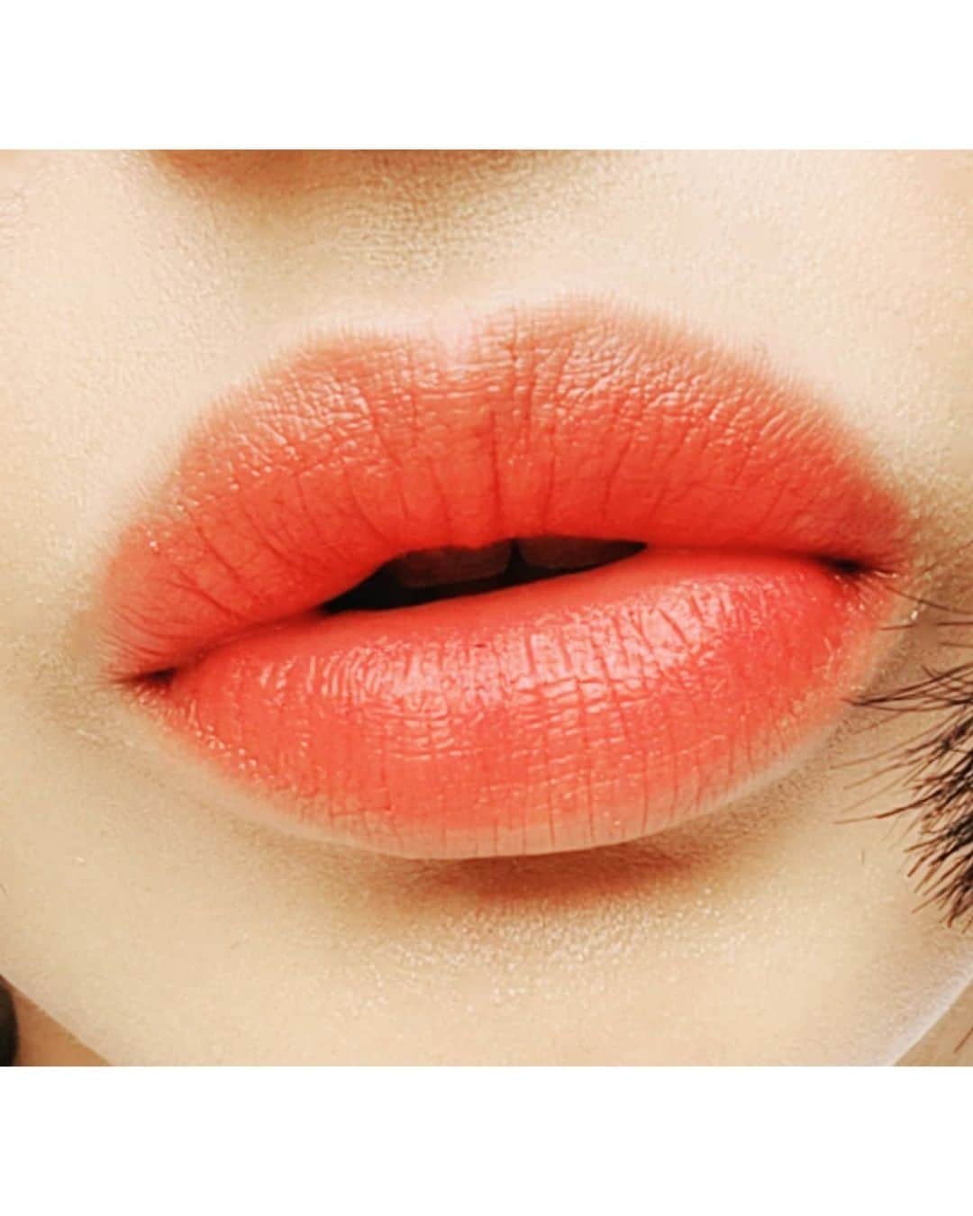 エナ さんのインスタグラム写真 - (エナ Instagram)「영국에서 온 색조 메이크업  립리퀴드 💄 섀됴 볼터치 립 가능 색깔도다양해서  데일리나 공연메이크업 다해버렷💋 . . . #림멜 #립아트그래픽 #rimmel #메이큰업 #데일리 #립 #lipstick  #liquid」5月20日 13時37分 - eunkyung.shin