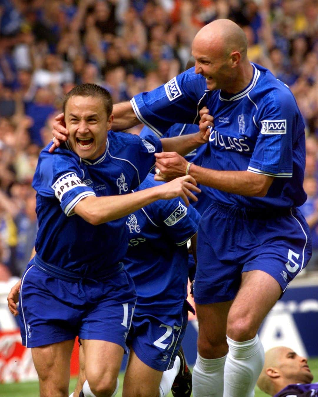 チェルシーFCさんのインスタグラム写真 - (チェルシーFCInstagram)「The first FA Cup winners of the century! 🏆💙 #CFC #Chelsea #onthisday」5月20日 19時19分 - chelseafc