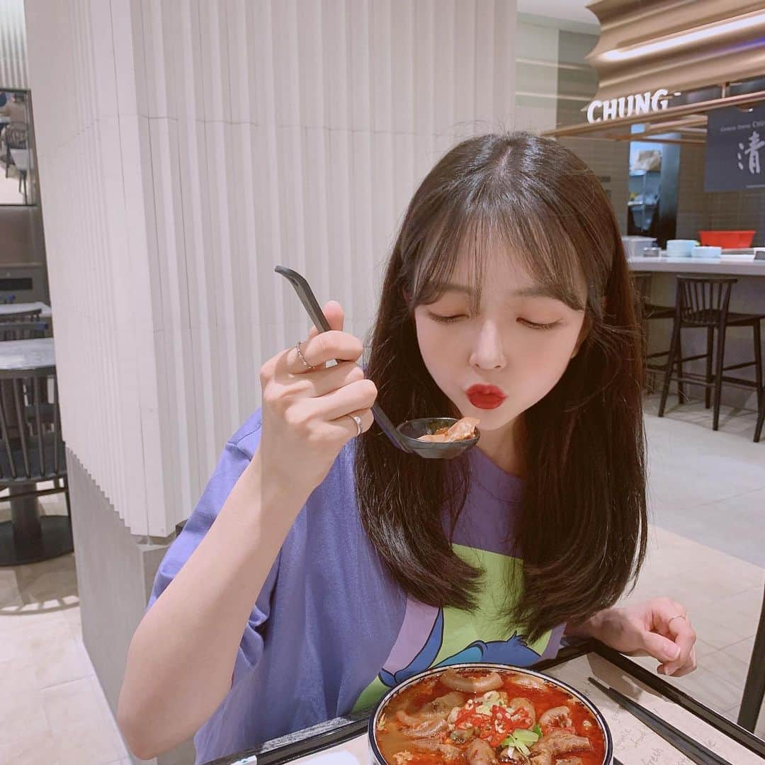 ユジョン さんのインスタグラム写真 - (ユジョン Instagram)「저녁에 배고파서 마스크쓰고 대충 나왔다가  찐맛집을 찾았다.... 고메이494에 #땀땀 생김!!!!」5月20日 13時56分 - yuding92