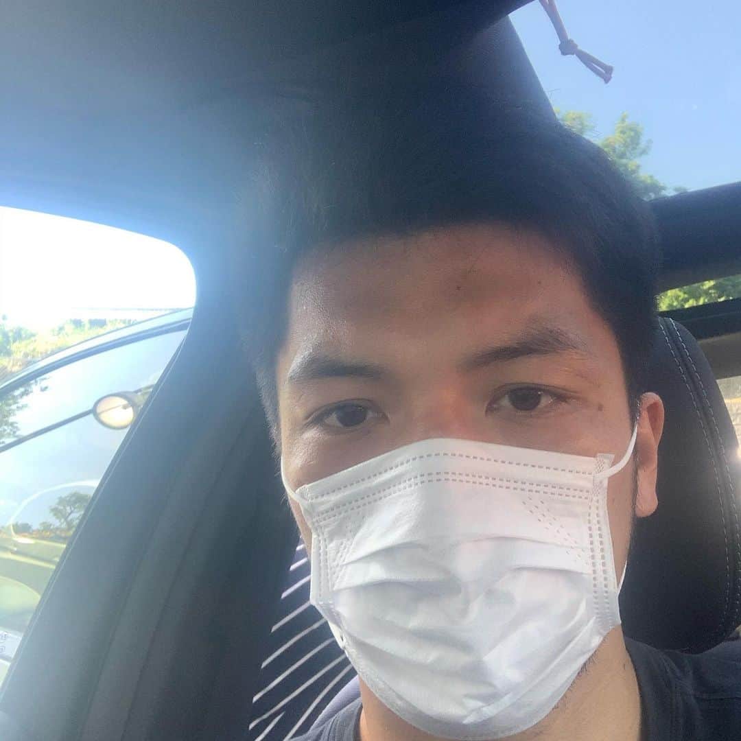 村田諒太さんのインスタグラム写真 - (村田諒太Instagram)「マスク着用して出かけようと思ったら… 子供用やんけ しばらく恥ずかしいの我慢せなあかん。。 #マスク #我慢 #子供用」5月20日 14時53分 - ryota_murata_official