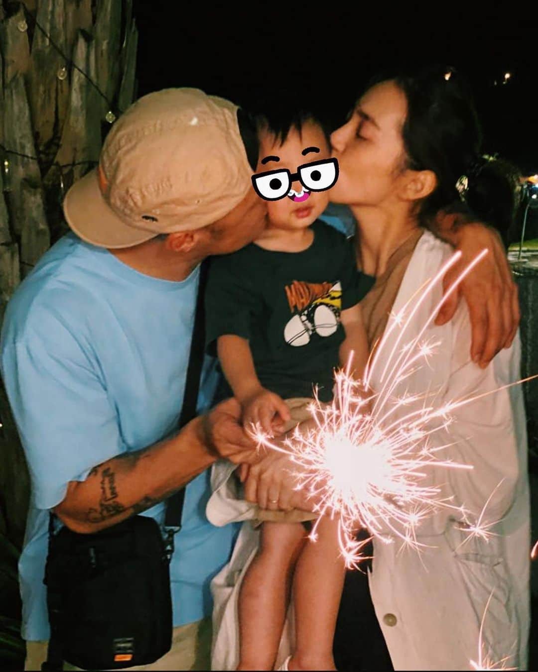 のインスタグラム：「希望你有個簡單開心的童年 LOVE YOU ❤️」