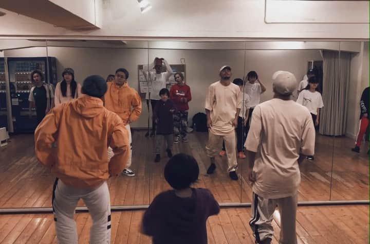 のインスタグラム：「. choreo / @aru_sakurada  . 俺と　@nagi_thespcstppr のシンクロ率について。やってきたダンス違うのに動画撮るといつも揃ってるねってなる👼🏽. .  . #Aruchoreo」