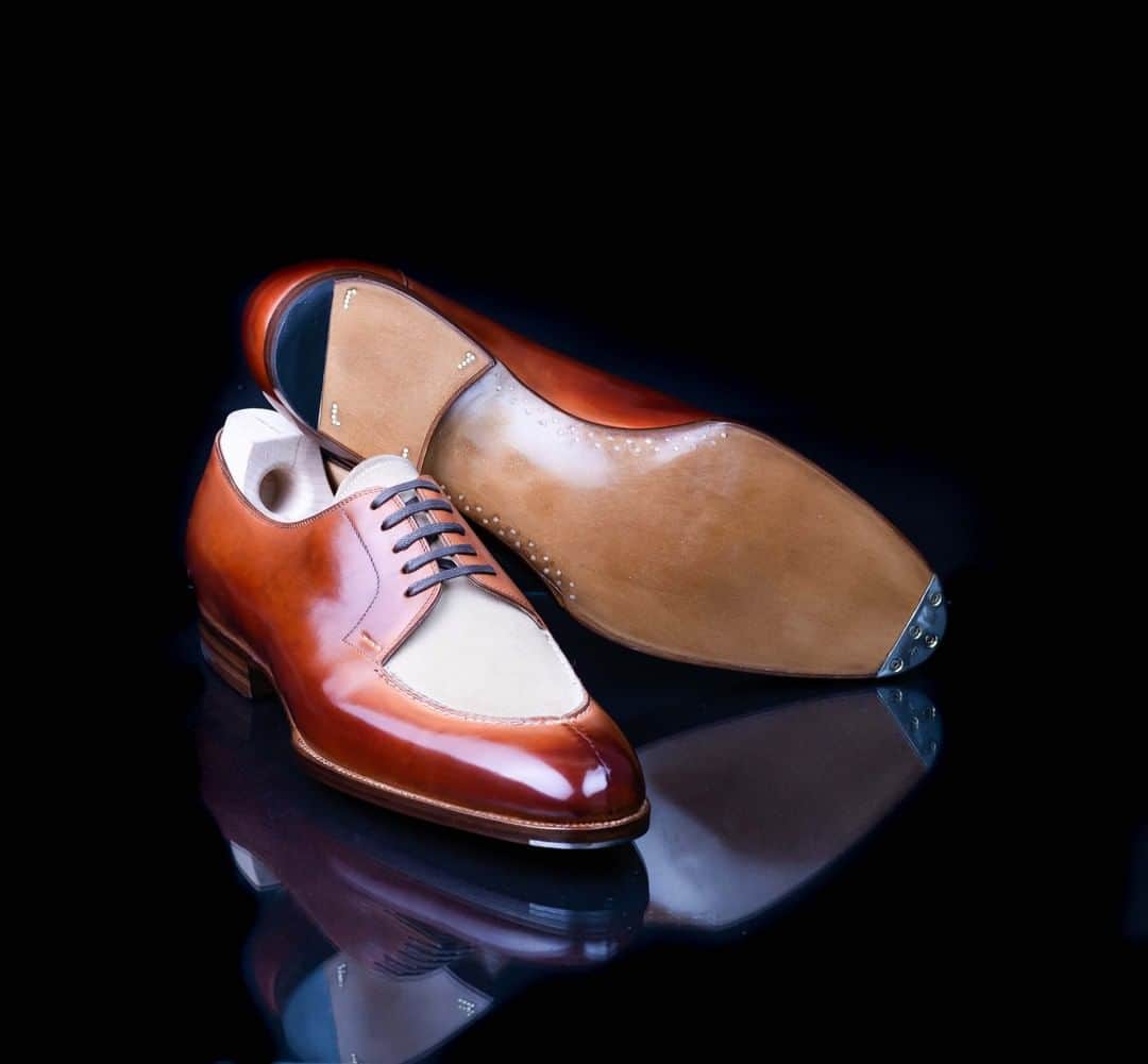 サンクリスピンさんのインスタグラム写真 - (サンクリスピンInstagram)「The two-tone Mod. 633 Mod. made from Crust & Short Suede Leather.⠀⠀⠀⠀⠀⠀⠀⠀⠀ ⠀⠀⠀⠀⠀⠀⠀⠀⠀ Explore our tale of luxury online at www.saintcrispins.com⠀⠀⠀⠀⠀⠀⠀⠀⠀ ⠀⠀⠀⠀⠀⠀⠀⠀⠀ #mysaintcrispins #saintcrispins #derby #onlyforgentlemen #shoes #shoeaddict #shoestagram #agentlemanschoice #shoeporn #madebyhand #handwelted #shoes #handmadeshoes」5月20日 15時00分 - saintcrispins
