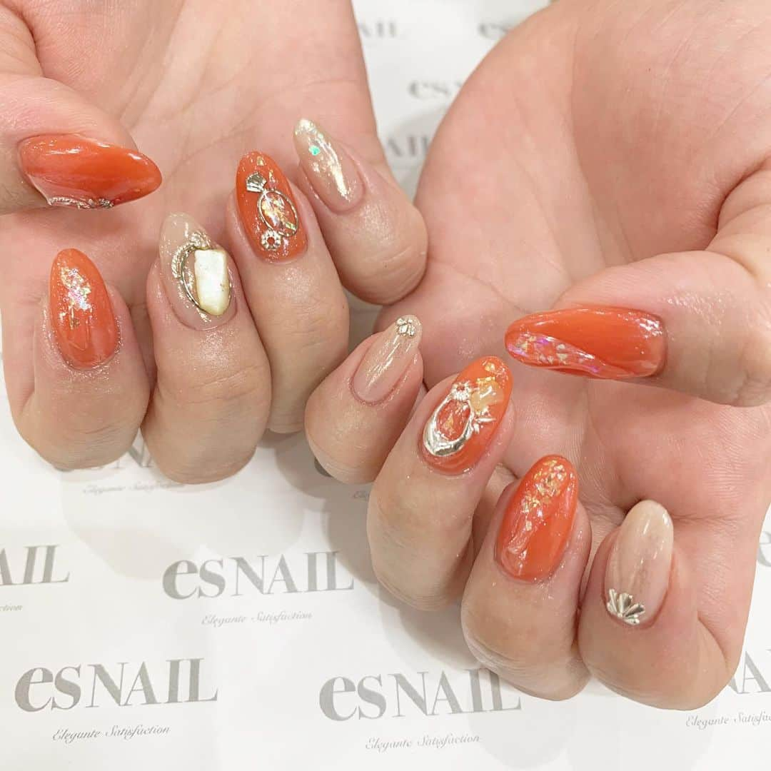 esNAILさんのインスタグラム写真 - (esNAILInstagram)「. nuance nail🍊 . .  #nail#nails#nailart#naildesign##esnail_shibuya#gelnail#ネイル#エスネesnailイル#ジェルネイル#esネイル#ネイルデザイン#美甲#tokyo#shibuya#newnail#渋谷店#新宿店#吉祥寺店#大宮店#名古屋店#大阪店#福岡店」5月20日 15時24分 - esnail_japan