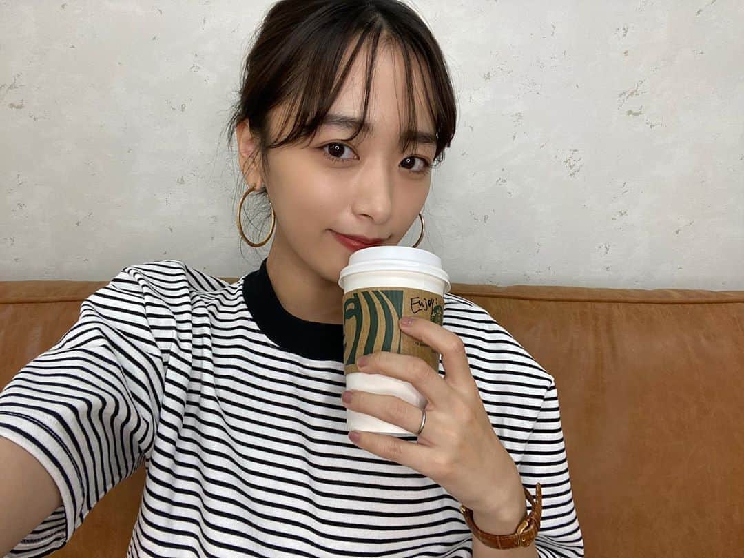 近藤千尋のインスタグラム：「お仕事おわりました💖  事務所で久々に自撮りです笑📸 前髪伸びたなぁ、、切るか伸ばすか😢  昨日載せたトートバッグ、 26日販売でした💦😔申し訳ありません…💦😭」