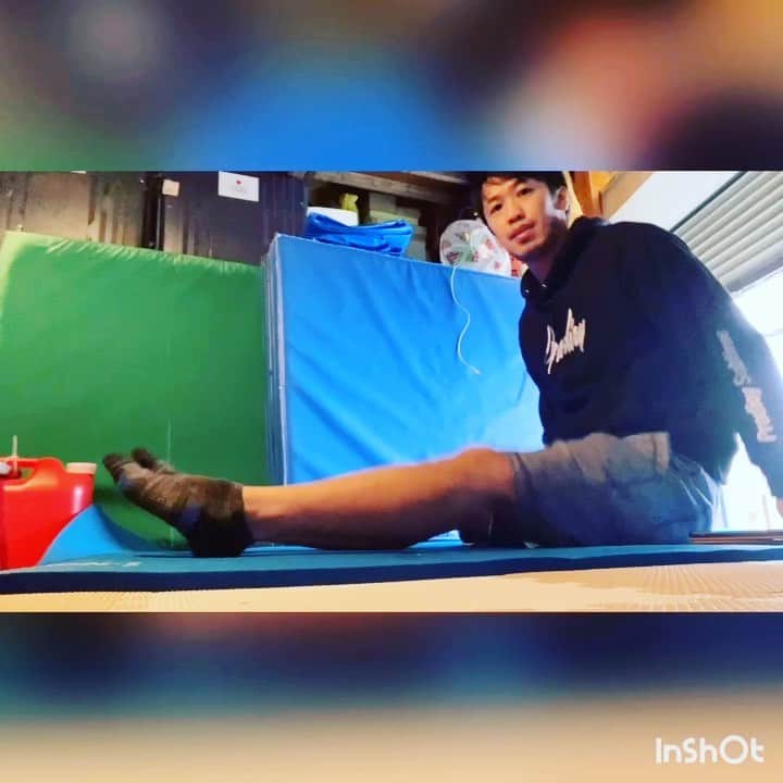 坂井丞のインスタグラム：「今日はいつもやっている柔軟の一部を紹介！ 是非固まった体をほぐしてみてください‼️ #リフレッシュ #柔軟  相模原市のホームページからも閲覧できるようになりました‼️ https://www.city.sagamihara.kanagawa.jp/kurashi/kyouiku/sports/1020184.html」
