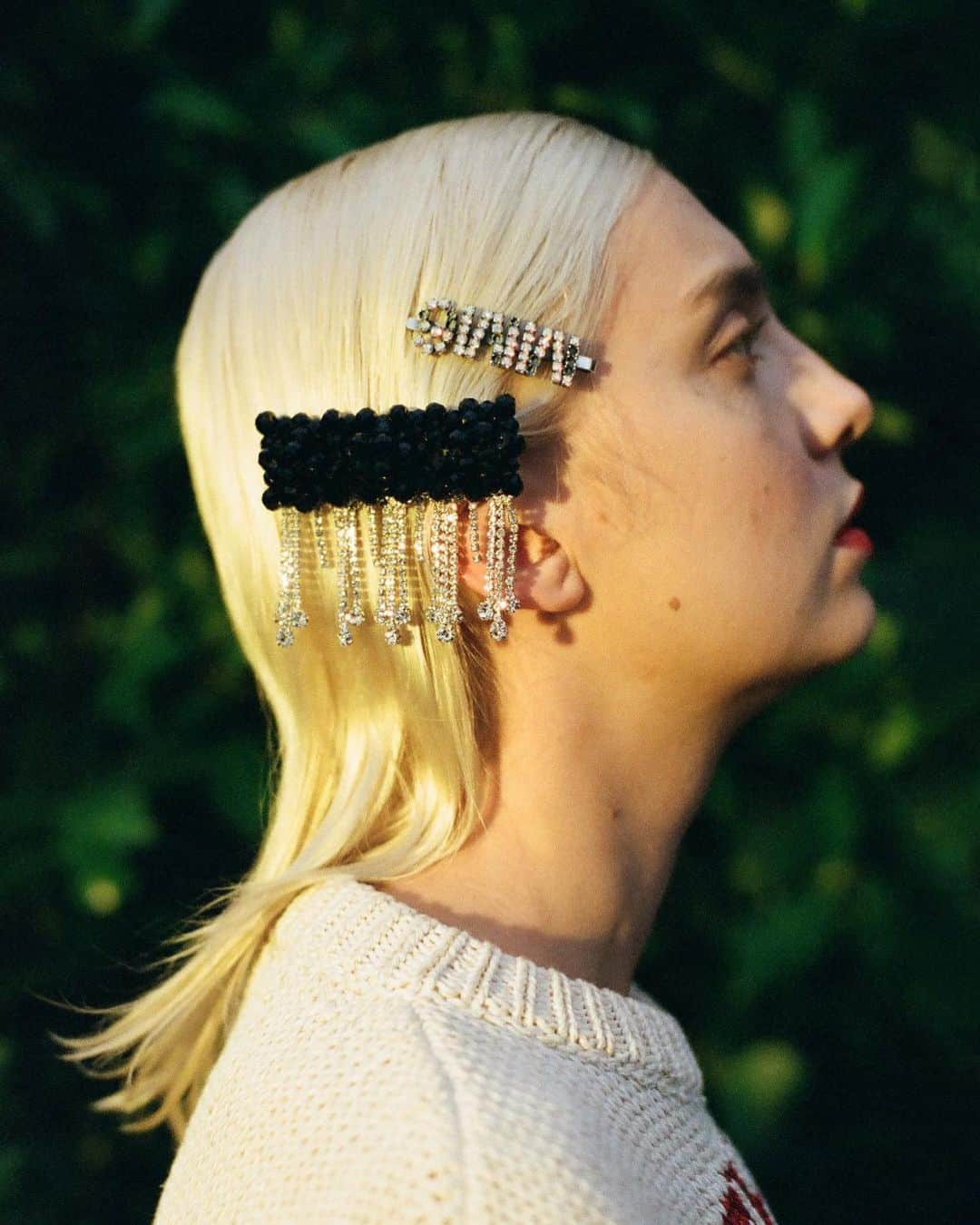 I.T IS INSPIRATIONさんのインスタグラム写真 - (I.T IS INSPIRATIONInstagram)「Keep hair strands neatly with glamorous clips. - @mm6maisonmargiela @shrimps #ITHK #ITisInspiration #hairaccessories #hairclips #mm6 #mm6maisonmargiela #shrimps」6月4日 12時29分 - ithk