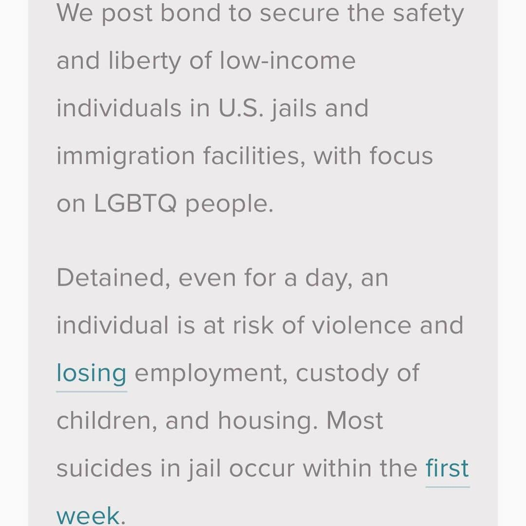 アダム・ランバートさんのインスタグラム写真 - (アダム・ランバートInstagram)「My foundation has made a sizable donation to this Black-Led organization in order to assist and protect members of the community who have been arrested during these peaceful protests. #blacklivesmatter #pride visit lgbtqfund.org for more info.」6月4日 5時18分 - adamlambert