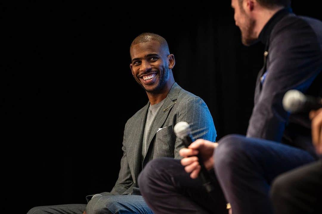 ケビン・ラブさんのインスタグラム写真 - (ケビン・ラブInstagram)「"Be a little more public.”⁣ ⁣ President Barack Obama gave that advice this past February while on a panel at All-Star weekend.⁣ ⁣ “Set an example for the people."⁣ ⁣ A valued member of my team, whom I also consider a friend, said to me recently, "As an African American woman, the information you're putting out there just doesn't resonate with me. Deep breaths don't help with racial trauma."⁣ ⁣ And she was right.⁣ ⁣ I need to do better. Our work and resources need to explicitly address the challenges and trauma caused by inequality and racism.⁣ ⁣ I know I need to make changes to my own organization and will do so immediately. We will start by creating a diverse advisory board to guide our work, we will partner with grassroots organizations that need our help most right now, and we will work alongside BIPOC-licensed therapists, and stand alongside communities of people that have been treated so unjustly for far too long.⁣ ⁣ Today, we are honored to support two leaders who are directly impacting their communities and black youth by donating $100,000 grants to each. Chris Paul (@cp3) and his amazing work through the Chris Paul Family Foundation (@chrispaulfamfdn) to level the playing field in education, sports, and life. And President Barack Obama (@barackobama) and his mission to train the next generation of leaders through the @ObamaFoundation.⁣ ⁣ We hear you. We support you. We will take action. And we will never stop learning.」6月4日 6時32分 - kevinlove