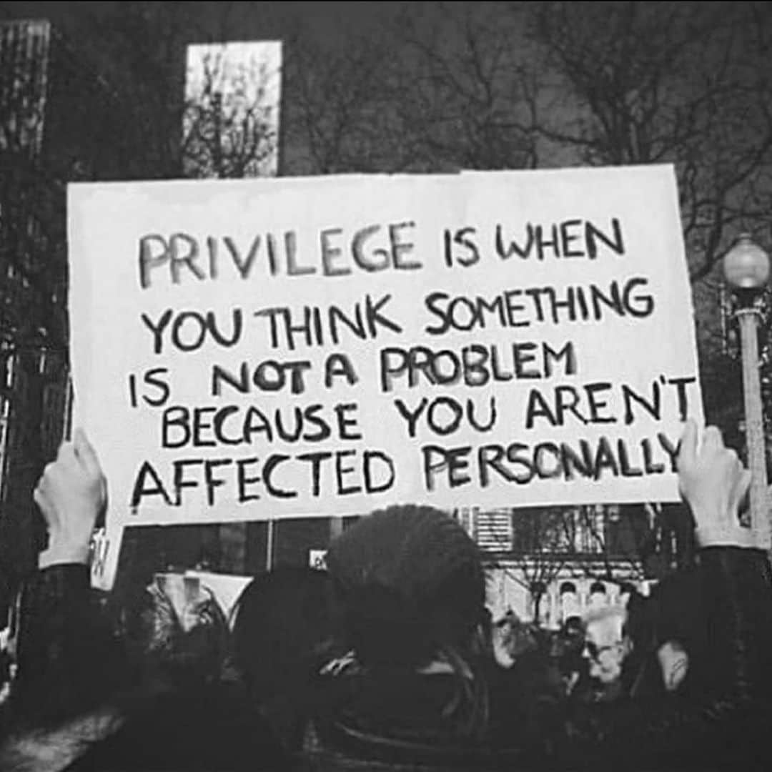 ミラーナ・ヴァイントゥルーブのインスタグラム：「Quote by David Gaider. Photo by unknown.」