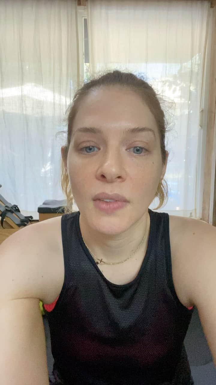 レイチェル・レフィブレのインスタグラム：「This is not scripted, it isn’t perfect, but I hope some of you can connect with what I’m trying to say.」