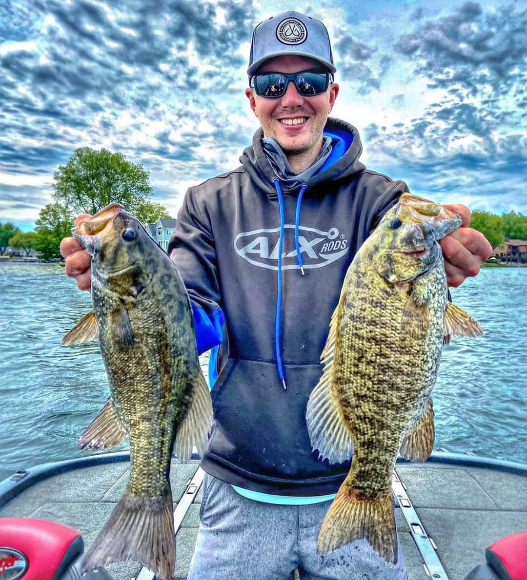 Filthy Anglers™さんのインスタグラム写真 - (Filthy Anglers™Instagram)「Our friend from Michigan Sean @seanhawley30 is jumping on the smallie train and just so happens to be wearing our product feature Wednesday hat! Our traditional Oxford Grey Filthy seal SnapBack. It’s basically been my go to hat for the last 2 years if I’m being honest. It’s simple, clean with just the right amount of Filth. Congrats on the beautiful smallmouth’s, you are Certified Filthy - check out all our products at www.filthyanglers.com #fishing #filthyanglers #smallmouth #bassfishing #teamfilthy #angler #hat」6月4日 9時53分 - filthyanglers